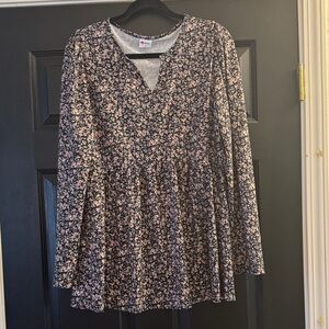 Women's Black Floral Long-Sleeve Peplum Top